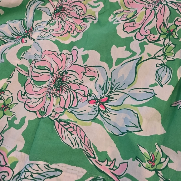 Lilly Pulitzer Vibrant Green and Pink Floral Top - Picture 2 of 12